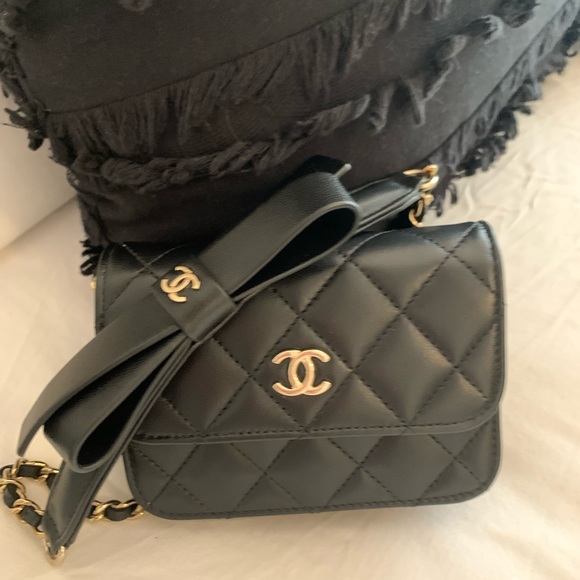 COPY - Chanel Small Clutch with Chain - Picture 2 of 4